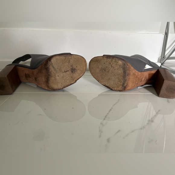 VINCE Faye Leather open peep toe chunky block heel - Picture 4 of 7